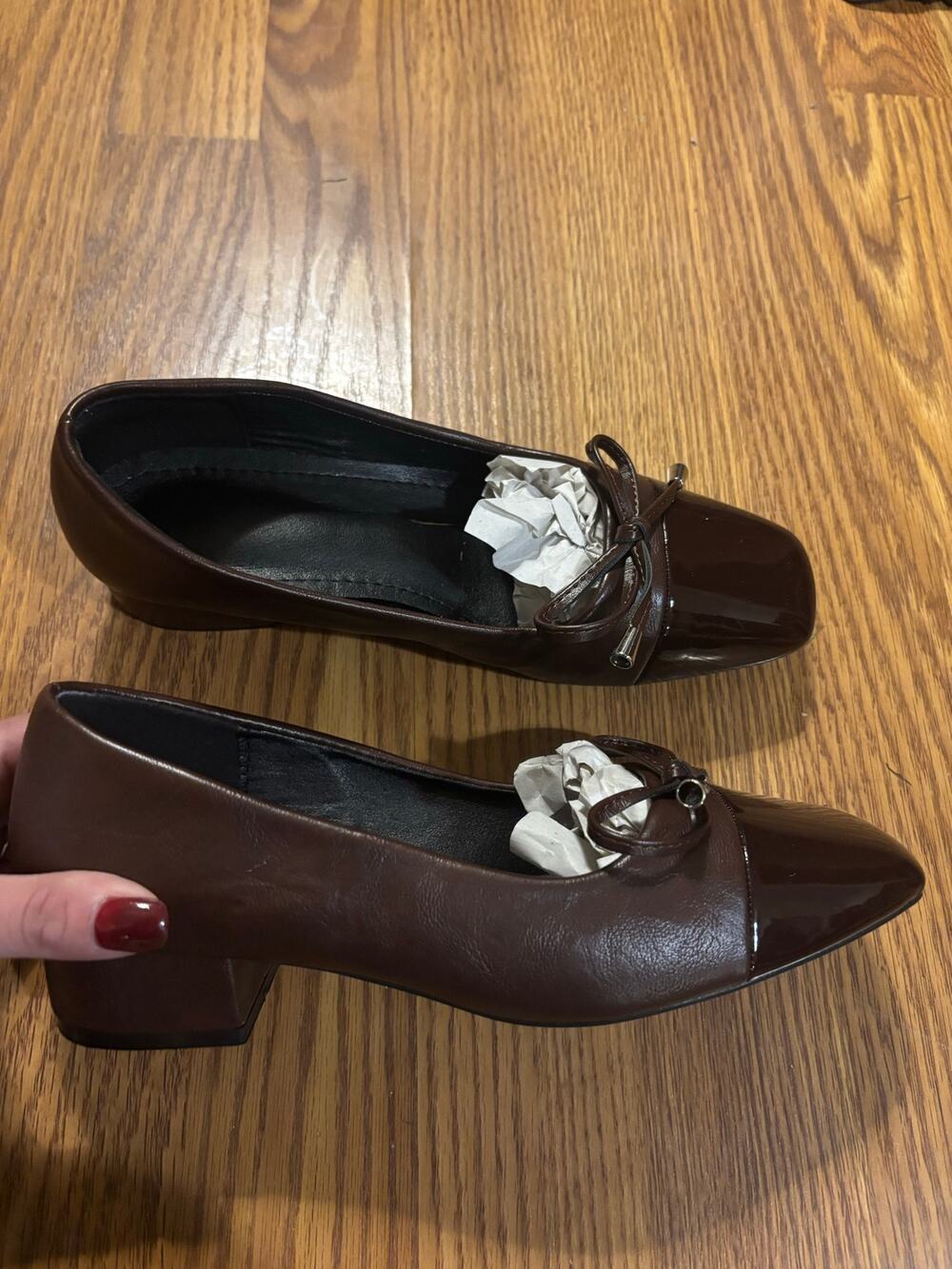 NWT Chocolate Brown Heeled Bow Patent Toe Fall Preppy Ballet Flats